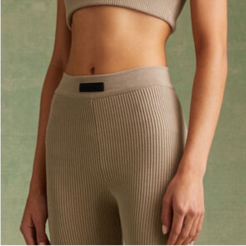 NWT Fear of God Essential Leggings